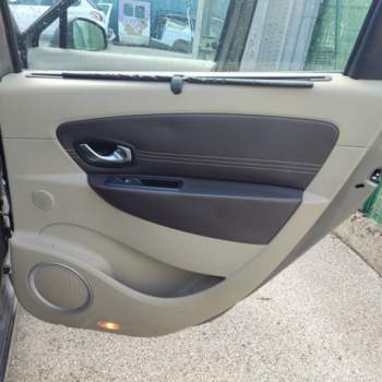 Pannello porta post dx RENAULT SCENIC  del 2010