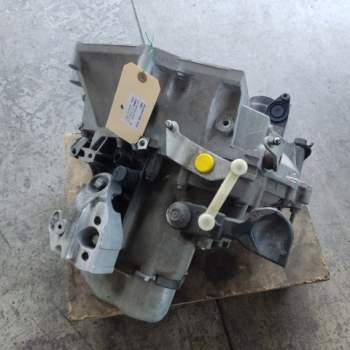Cambio PEUGEOT 2008 1199cc benzina  del 2018