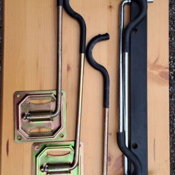 GANCI DA MURO PER BICICLETTE
