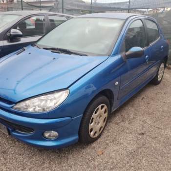 Ricambi PEUGEOT 206 1360cc benzina  del 2007