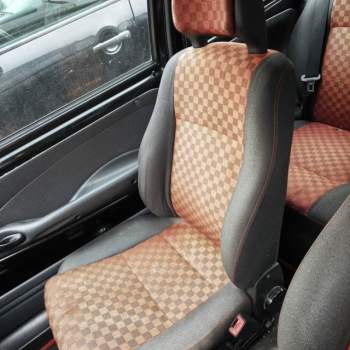 Sedile anteriore dx FIAT SEICENTO  del 2000