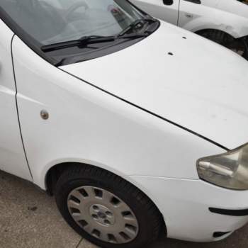Parafango destro FIAT PUNTO 3  del 2007
