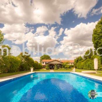 Incantevole Villa con piscina e dépendance. a Trebaseleghe
