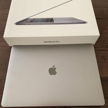 MacBook Pro da 15 pollici con Touch Bar