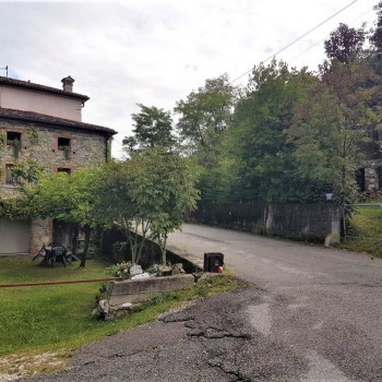Casa Rustica con giardino - V1457