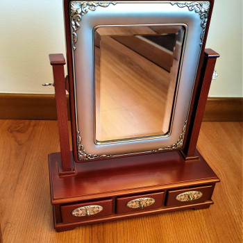 Specchiera in legno marrone scuro