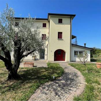SPLENDIDO RESTAURO NELLA CAMPAGNA VITTORIESE a Vittorio Veneto