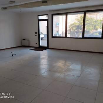 Negozio in affitto a Monselice (Padova)