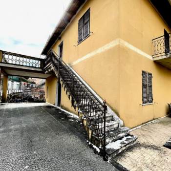 Bifamiliare in vendita a Genova (Genova)