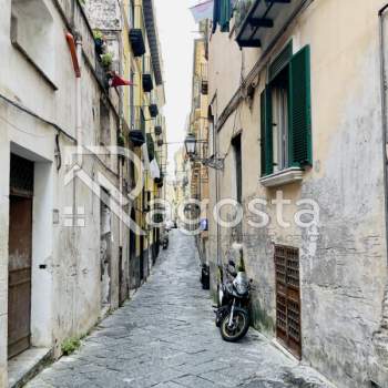 Appartamento in vendita a Salerno (Salerno)