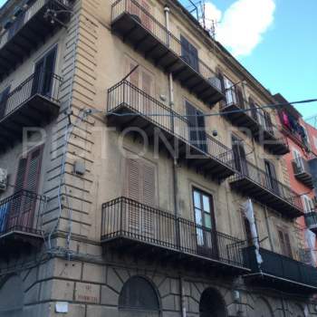 Palazzo in vendita a Palermo (Palermo)