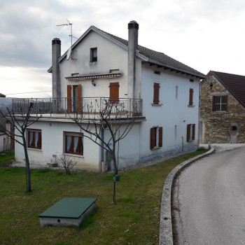 privato vende casa singola cornei alpago