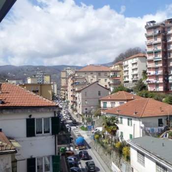 Appartamento in vendita a Campomorone (Genova)