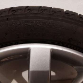 Cerchi in lega da 17" originali VW più gomme estive Bridgestone.  Golf serie VI 